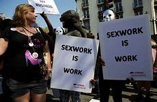 prostitution oregon legalize fordern vereine hold internationaler newsweek strike protesting advocates demanding derstandard portland afp oregonlive