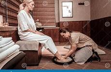 piedi massaggio massaggiare suoi salone