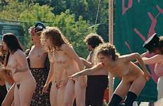 woodstock nude kelli garner taking 2009 naked nudity girls marilyn monroe movie scene 1080p nudes topless etc frontal unknown butt