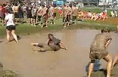 mud pit fight