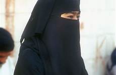 niqab muslim women abaya hijab eyes fashion burqa smiling beauty girls girl niqabi veiled wear beautiful arab muslima board hijabs