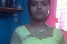 bangladeshi aunty girls girlfriend real beautiful saree desi hot mallu striping