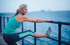 stretching habits stretches exercise flexibility incontinence sclerotherapy sporten aging years getty trillende kunt spieren waarom livestrong menopause osteoporosis lengthen lifespan
