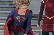 supergirl benoist upskirt danvers wardrobe malfunction mujer actrices gadot guapas maravilla heroe slater sexys