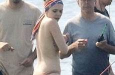 olsen elizabeth beach naked babes nude ancensored