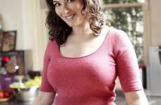 nigella lawson kitchen chef women celebrity cooking sexy hot tv chefs food shows busty cook age cookery her woman sexiest