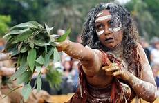 aborigin aborigines aboriginal australien suku aborigine ureinwohner aboriginals indigenous australiens gods goddesses facts dance sejarah panah bumerang spirit