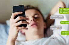 sexting cyberbullismo fenomeno aumento coinvolge adolescente petris antonella cura