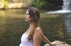 maternity poses pregnancy photography beautiful water pregnant outdoor women outdoors portraits choose board wesson ginger