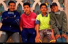 teens marokkanische jungs casablanca marokko moroccans morocco teenagers jungen hassan saudi arabs phenotypical mosque