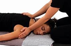 massage back give shiatsu shoulder howcast good videos