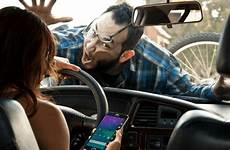 driving while phone texting use distracted cell anti accident mobile act essay philippines using phones drivers police car may driver