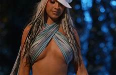 aguilera vma nude mtv vmas singer songwriter 2362