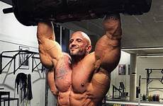 muscle bodybuilders male flexing worship bulging hardtrainer01 muscles muscular biceps bodybuilding