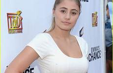 lia marie johnson emma premiere emmas bares puts