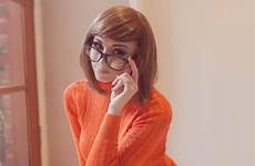 velma doo scooby dinkley cosplay erin kayla kneeling model thelma miniskirt daphne glasses itskaylaerin jinkies beethy wilma ilya kuvshinov