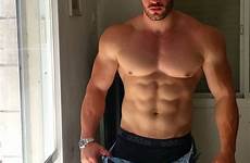 hairy muscular dude jocks bodybuilder hermosos shirtless talibans wow unzipped daddy undressing