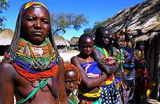 angola lingue estinzione angolanas mwila indigenous rischio colares custode peoples