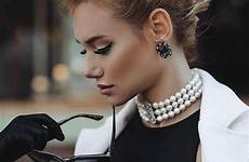 outfit feminine elegantes define coiffure pearls editorials zsazsabellagio gemerkt