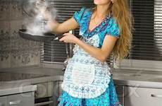 housewife frying pan