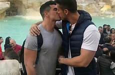 gays kiss