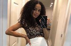 selfies outfit pregnancy
