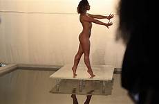 ohashi katelyn desnudo gimnasta rutina impactante haciendo gimnasia infobae poderoso cubrirse saltos originaria arriesgadas seattle sesión fotográfica piernas