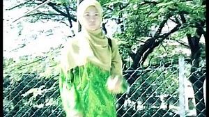 Acik Spin & Siti Nordiana - Mainan Cinta (Official Music Video)