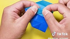 折り紙で作るくるくる回して遊べる万華鏡を紹介。様々な色の折り紙を使うととってもきれいに仕上がります。組み立てた折り紙が抜けやすい時は折り紙の枚数を増やすと抜けにくくなります。 #折り紙 #おりがみ #origami #折り紙作品 #室内遊び #万華鏡 #花火 #kaleidoscope #magicball #fireworks