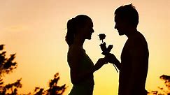 Kumpulan Kata-Kata Cinta Bahasa Jawa Romantis untuk Pasangan