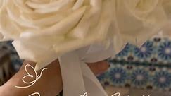Symple & Elegant White Rose Wedding Bouquet #weddingbouquet #weddingflorals #tampabayflorist #suncoast #floristinsarasota #floraldesigner #2024wedding #2025wedding #weddingspecialist #weddingplanner #weddingphotographers #srqlife #weddingflorist #weddingideas #destinationwedding #flowerdelivery #designbyschell #weddingvenues #travelingflorist Flowers | Floral Designer | Florist | Florals in Sarasota | Flowers in Sarasota | Wedding Florist | Wedding and Event Florist | | DesignbySchell