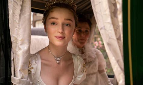 Phoebe dynevor, who stars as daphne bridgerton on netflix's hit regency drama bridgerton, said she has a hard time envisioning the cast and crew filming season two during the pandemic. Bridgerton viewers left stunned realising Phoebe Dynevor ...