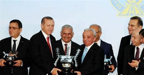 Cengiz holding 1980 yılında inşaat amacıyla mehmet cengiz tarafından kurulmuş bir şirketler grubudur. Cengiz Holding'ten reklam filmi ile savunma: Meyve veren ...