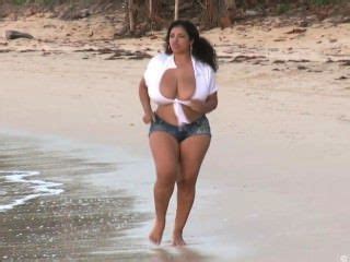 Raisa caught on vacation spy cam. Dominican - Hotntubes Porn