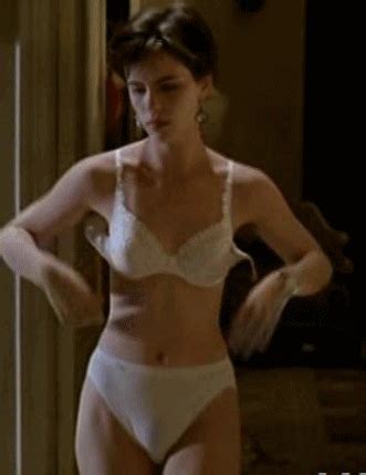 I just wish you spent less time looking at whatever and more time making love. Kate Beckinsale ~ Topless in "Uncovered" (NSFW) - Valuemizer