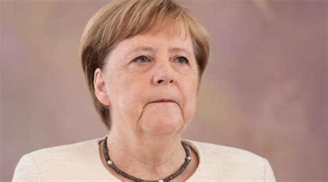 C'è un odore tipico della germania est che riconosco ancora oggi, l'odore di un detergente o forse una sostanza usata come rivestimento. Muro di Berlino, Merkel: "Servono 50 anni per parità tra ...