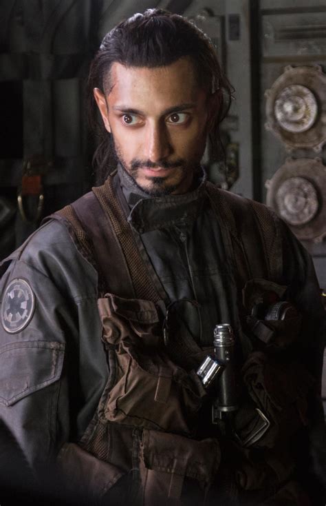 Ahmed, who is known for movies like venom and sound of metal, confirmed in an interview on the grounded with louis theroux podcast in january 2021 that he and mirza had married in a secret in. Riz Ahmed foto Rogue one: Una historia de Star Wars / 2 de 2