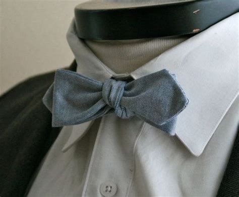 I have to give tucker credit though, he was wearing bow ties when it was completely against the whatever he may claim, i think the real reason that tucker carlson stopped wearing a bowtie is that. Pin on Men of style