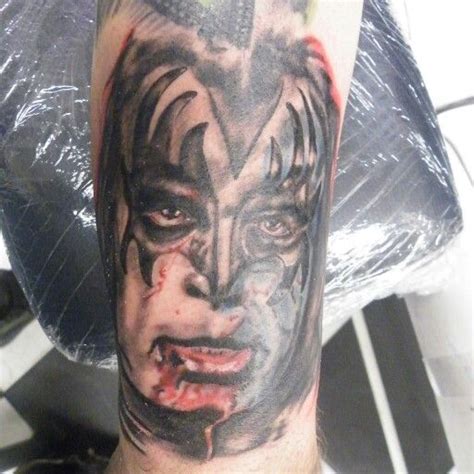 Regarder des films en ligne gratuitement. Kiss! Gene Simmons | Kiss tattoos, Portrait tattoo, Tattoos