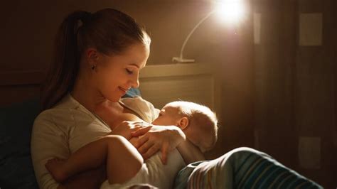 Choosing to massage your baby before or after her bath will depend on what oil or cream you use during the massage, and the condition of your baby's skin. 10 Surprising Benefits of Breastfeeding | Mama Natural