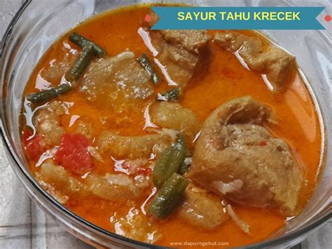 Kuah opor yang terbuat dari campuran santan membuatnya terasa gurih dan lezat. Cara Membuat Sayur Tahu Telur / Resep Sayur Tahu Telur ...