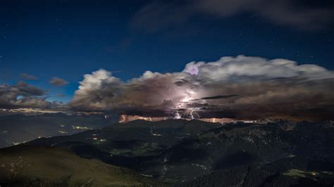 Experten warnen vor enormen regenmengen. Gewitter über Südtirol Foto & Bild | monatswettbewerb ...