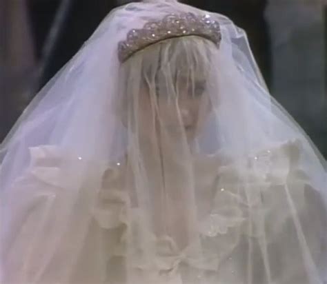 Remembering princess di & that wedding dress. Pin by Sue Windsor on Famous P/D | Princess diana wedding ...