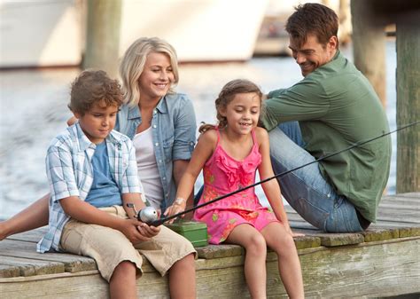 I think josh duhamel and julianne hough have great chemistry in this movie. Noah Lomax, Julianne Hough, Mimi Kirkland and Josh Duhamel ...