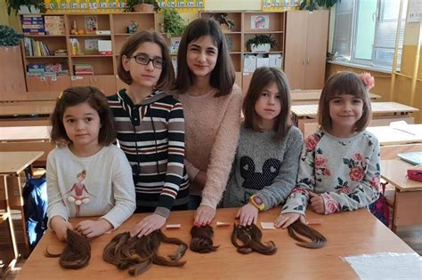 Ученички отрязаха косите си, за да ги дарят на болни деца - Kmeta.bg