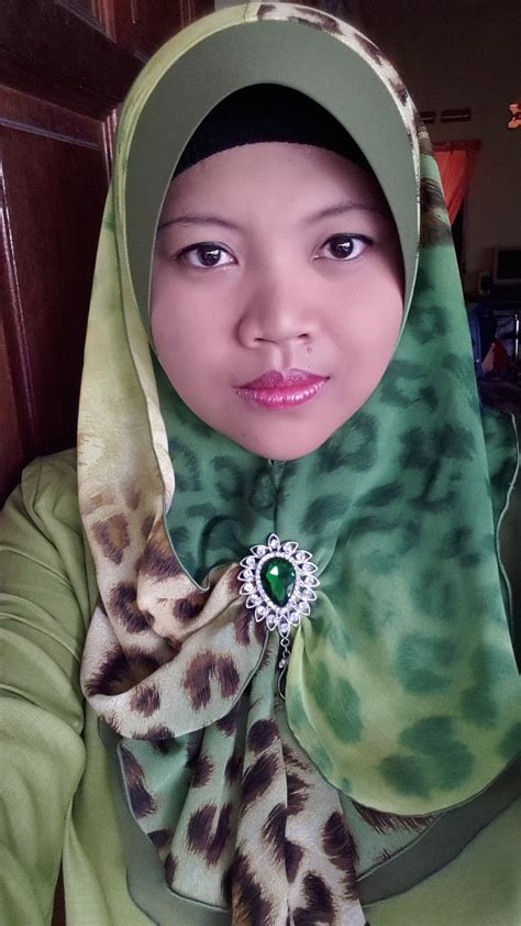 We did not find results for: ini kisahnya : #SelfieRaya2015 ~ Potret di Pagi Raya