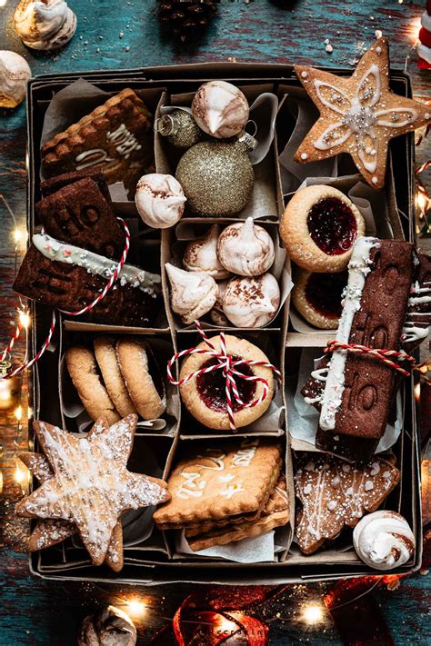 I had so many ideas that i know i will be doing this series again of course i do bake cookies all year long, but there is just something special about holiday baking and saving your most favorites for your christmas. THE ULTIMATE (EASY) COOKIE BOX FOR CHRISTMAS / 1 DOUGH ...