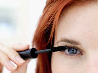 Virtual makeup will help you to outline the eyes, remove red eye, improve skin texture and whiten the teeth in your portrait photo. Makeup Tips for Redheads - How to Wear Makeup with Red Hair