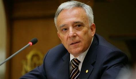 Mugur isarescu nu mai are dreptul sa taca. Mugur Isarescu: Romania ar putea trece la euro abia peste ...