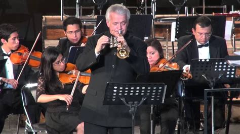 La plupart des trompettes piccolo sont conçues pour jouer dans les deux tonalités de si bémol ou la, en utilisant une branche d'embouchure différente pour chaque tonalité. Otto Sauter, Piccolo Trompete & Puebla Symphony Orchestra ...